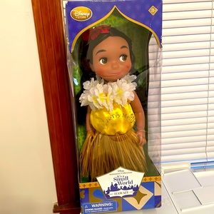 Disney Animators Collection It’s A Small World Doll - Hawaii New in Box